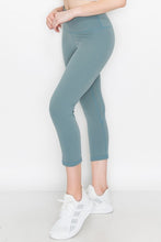 Load image into Gallery viewer, Buttery Soft Capri Activewear Leggings