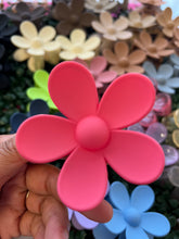 Load image into Gallery viewer, Large Flower Clips