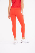 Load image into Gallery viewer, BRONZE - Manhattan Ultra Form Fit Leggings
