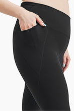 Load image into Gallery viewer, Curvy Tapered Band Essential High Waist Leggings
