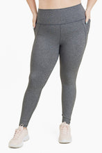 Load image into Gallery viewer, Curvy Tapered Band Essential High Waist Leggings
