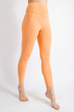 Load image into Gallery viewer, PLUS SIZE SEAMLESS FULL LENGTH LEGGINGS
